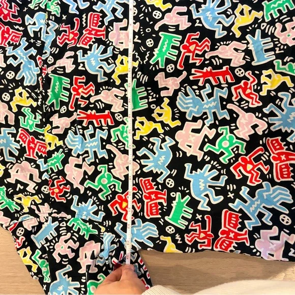 Keith Haring x H&M Shirt Size Large Bright Pattern Short Sleeve 100% Cotton - Picture 5 of 6